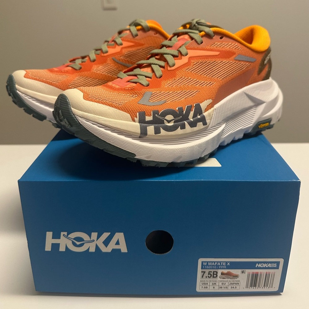 Women’s HOKA Mafate X in Orange and Gray 7.5 NWT